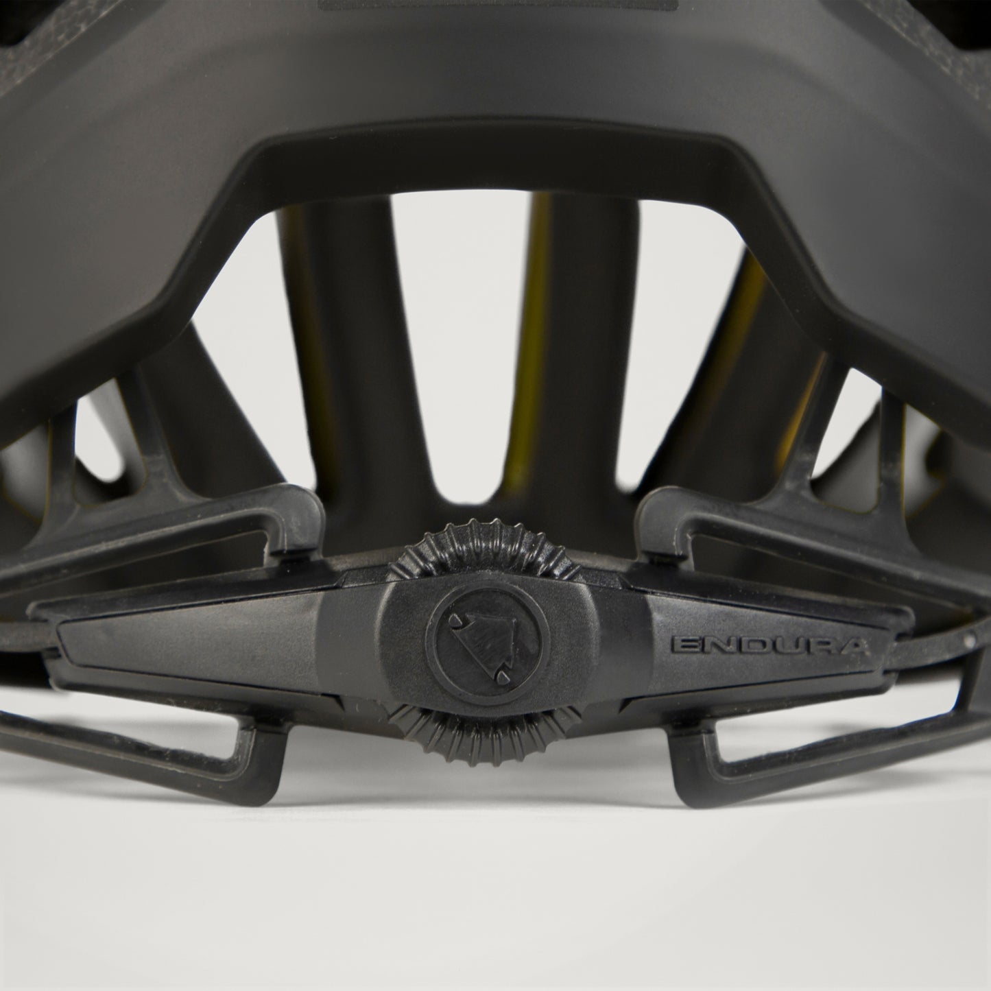 Silniční přilba ENDURA FS260-PRO MIPS bílá
