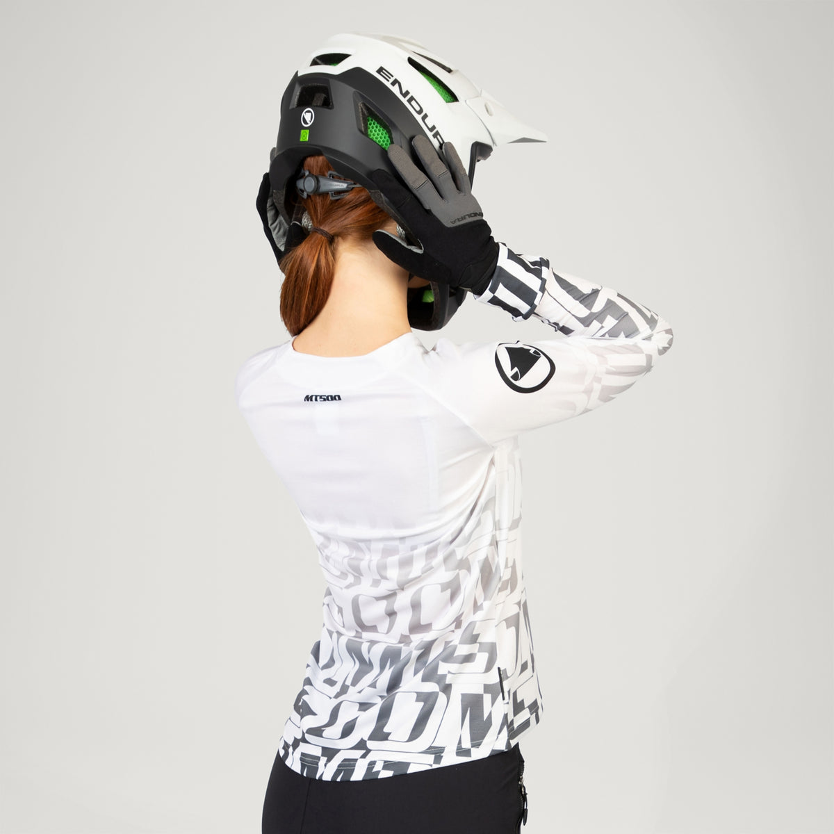 MTB helma ENDURA MT500 INTEGRÁLNÍ MIPS bílá 2026