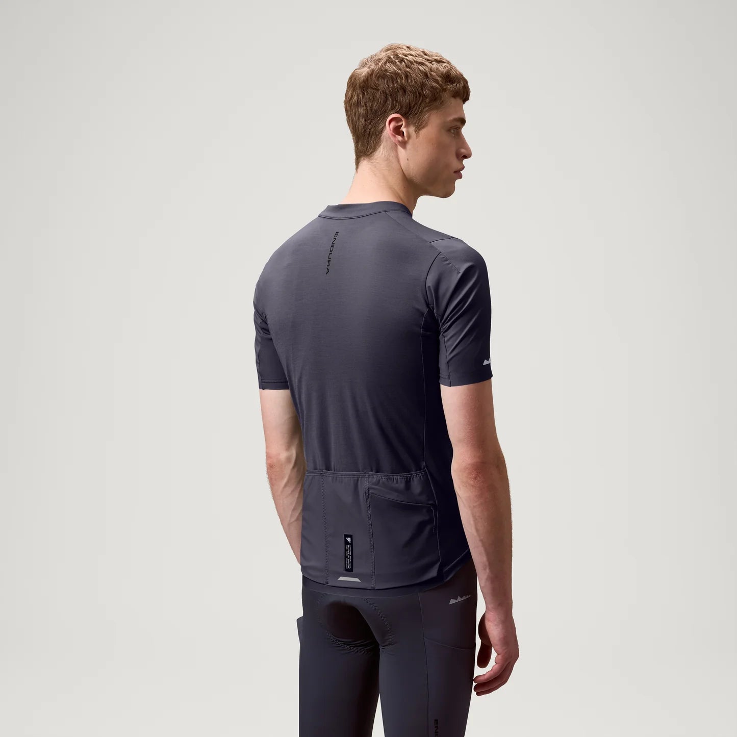 ENDURA ALLTRACK RIDE Short Sleeve Carbon Jersey Grey