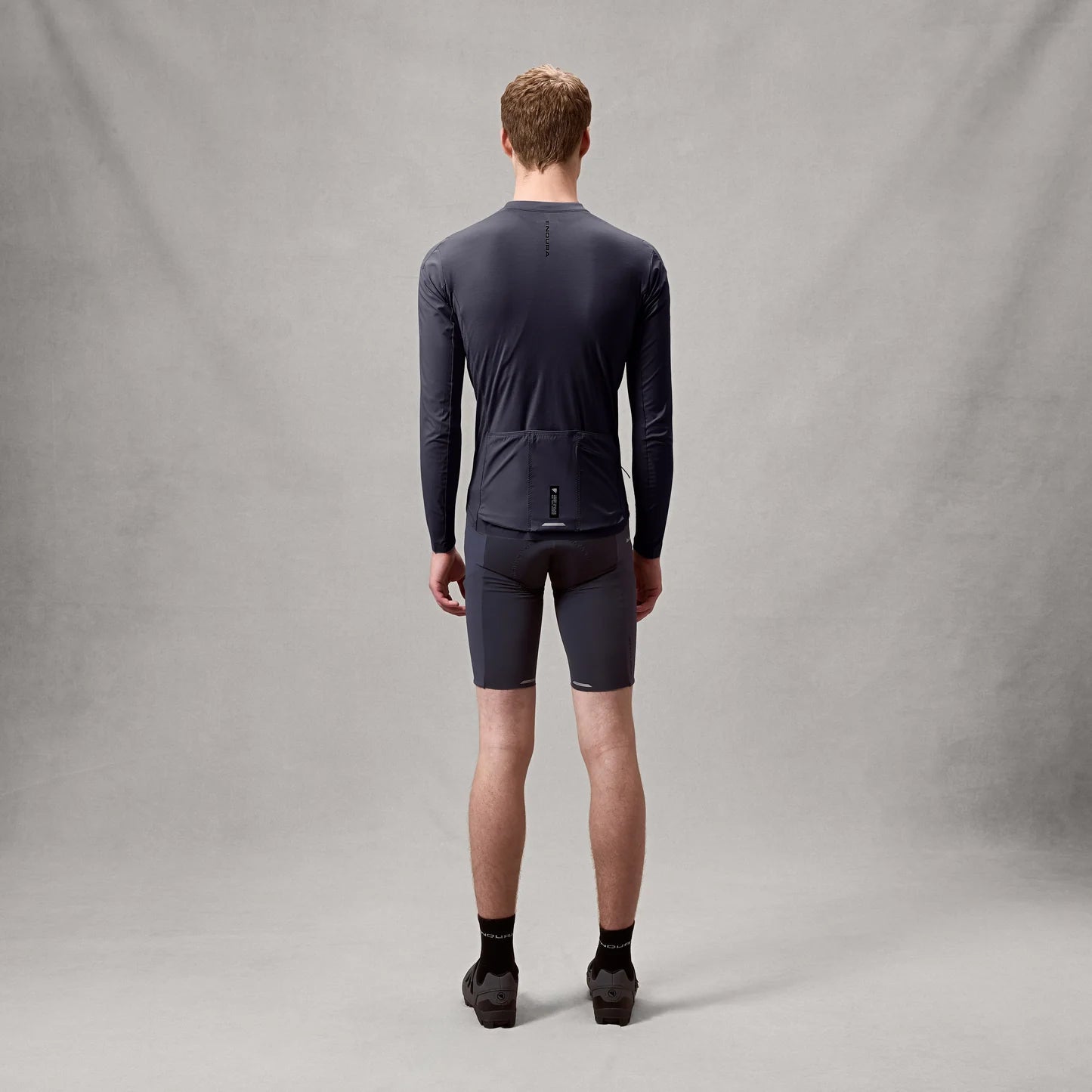 Dres ENDURA ALLTRACK RIDE Dlouhý rukáv Carbon Šedý