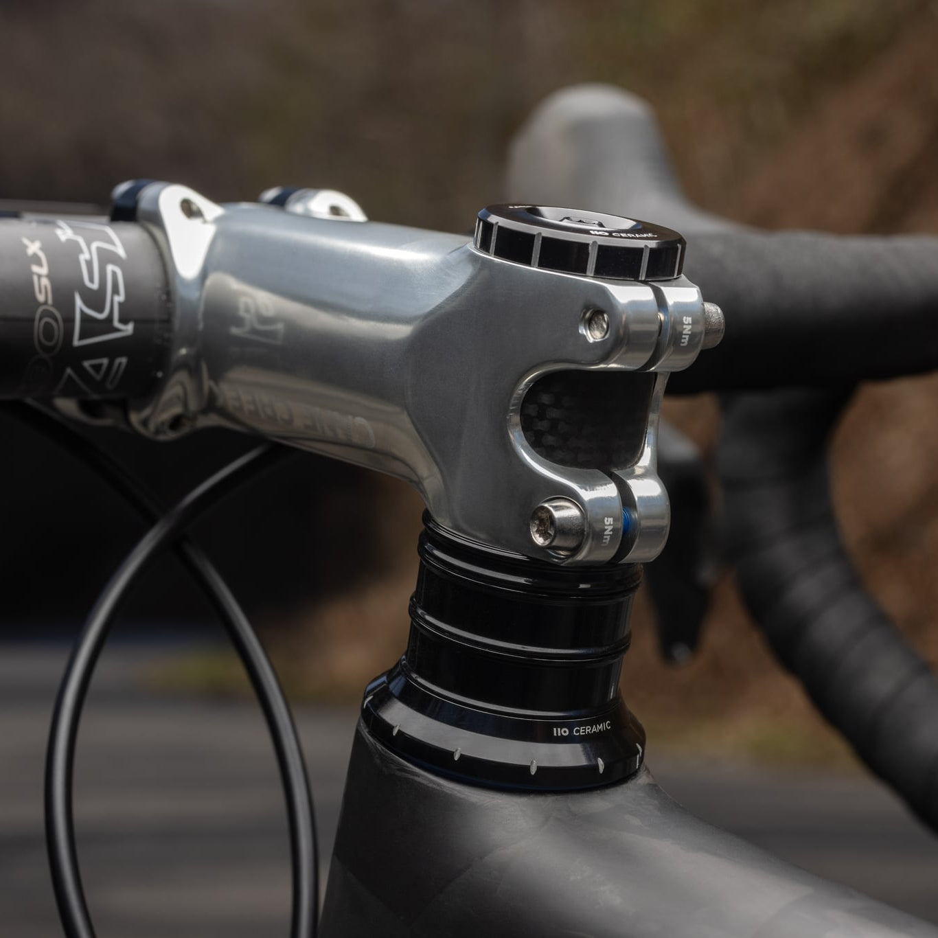 CANE CREEK 110 Keramické kuželové hlavové složení, 1 1/8"-1,5", IS41/28,6/H9 | IS52/40, černá/stříbrná