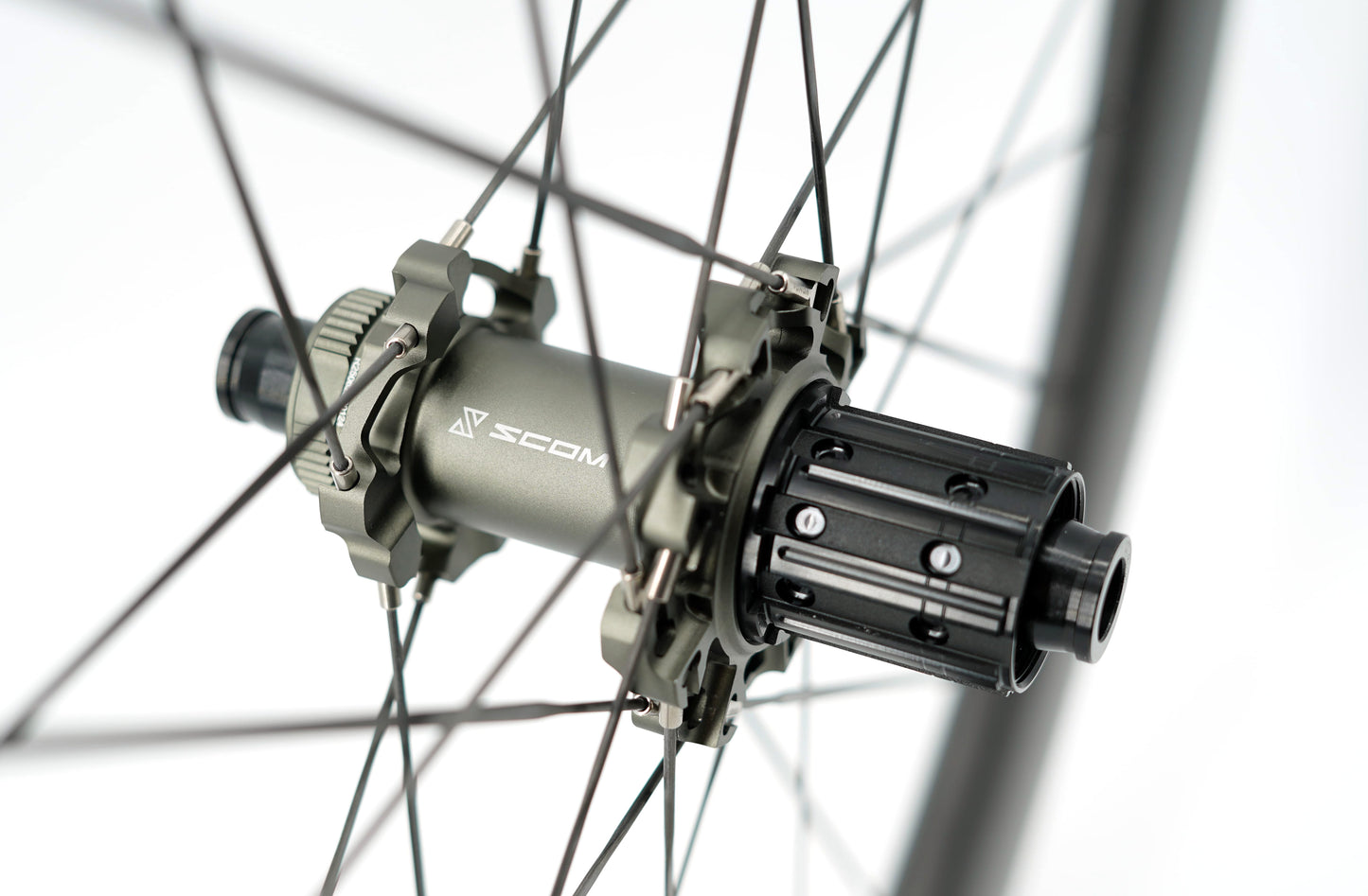 Pár kol SCOM ULTRA 62+ Tubeless Ready (Center Lock)
