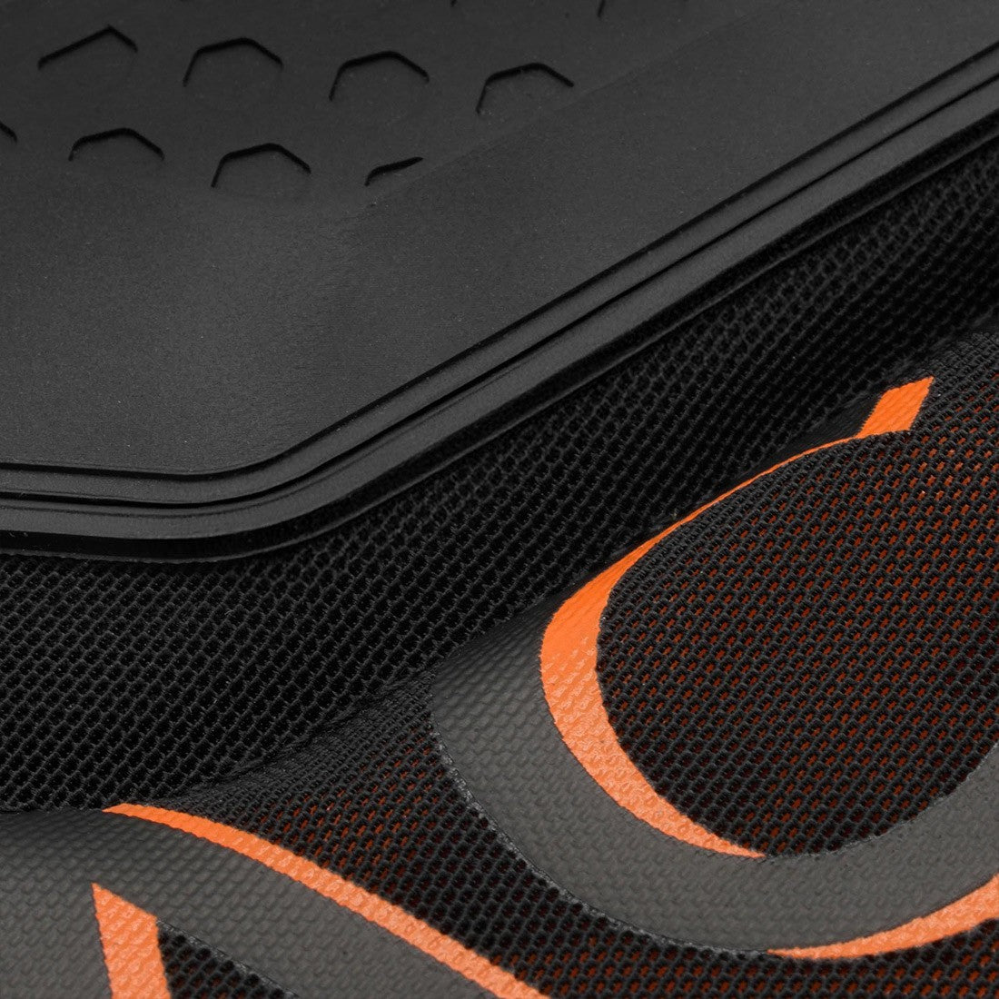 RACER ALPHA EVO hrudní plát černý