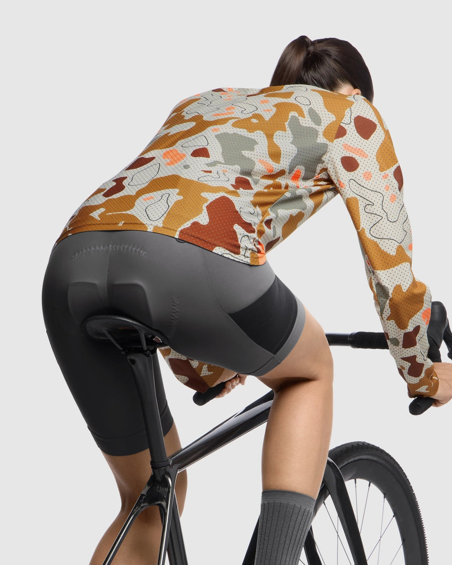 ASSOS TACTICA T5 MUD PLAGE Kamuflážový dres s dlouhým rukávem