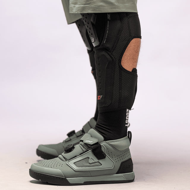 Chrániče kolen LEATT 6.0 EVO EXT černé