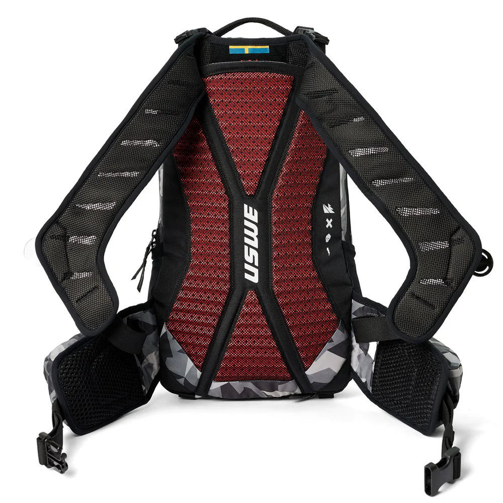 USWE SHRED 16 L Camo Backpack