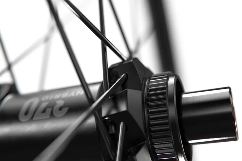 DT SWISS HU 1900 SPLINE 29" 25 mm 15x110 mm Front Wheel