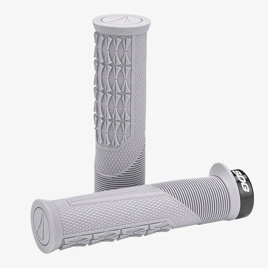 SDG OPEN CORE THRICE gripy 136 mm šedá