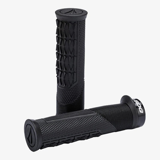 SDG OPEN CORE THRICE gripy 136 mm černé