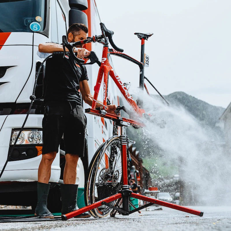 ZPĚTNÁ VAZBA Stojany dílny Sprint