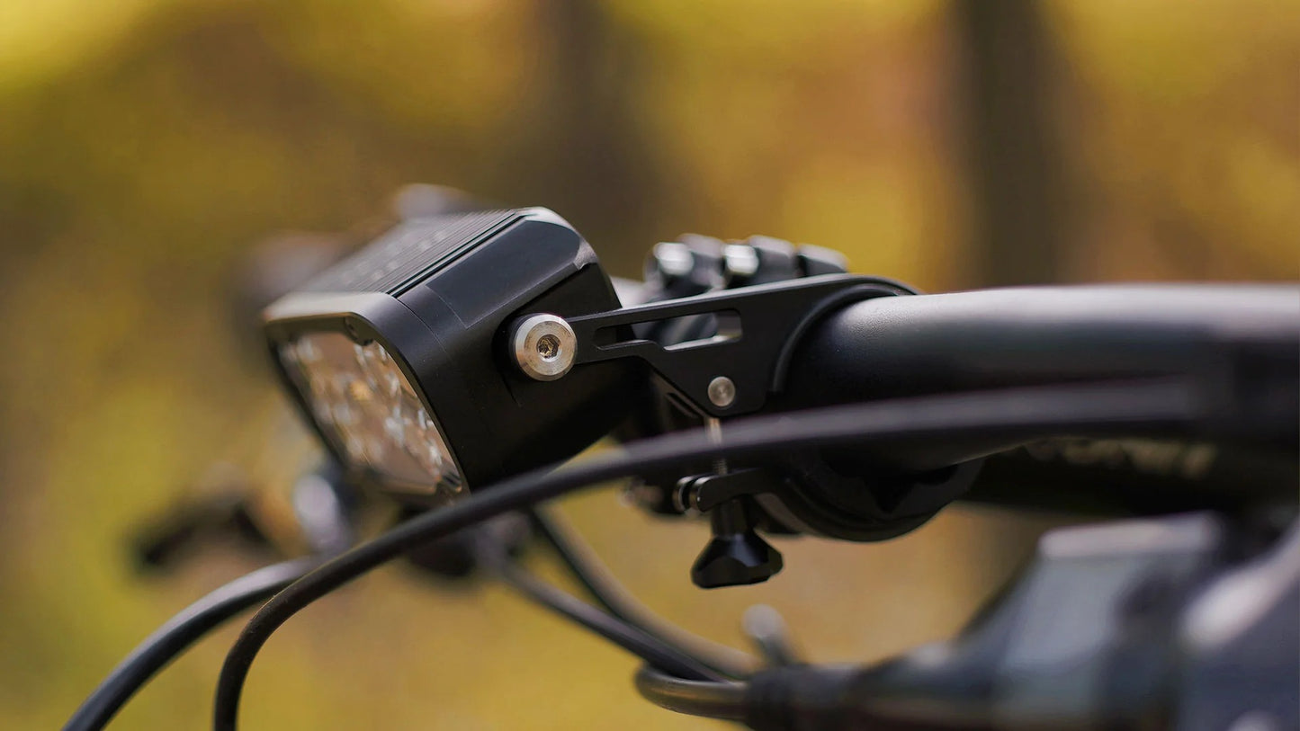 Přední osvětlení RAVEMEN XR6000