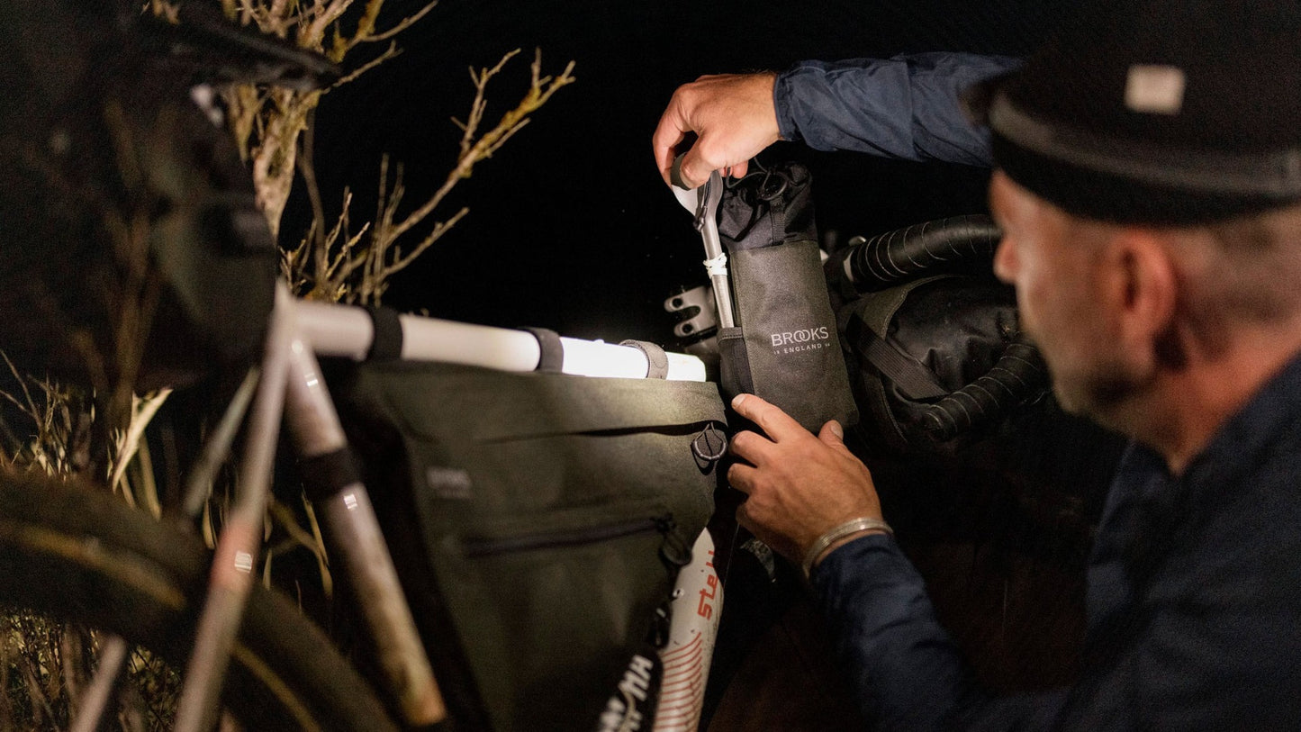 BROOKS SCAPE 5L rámová taška černá