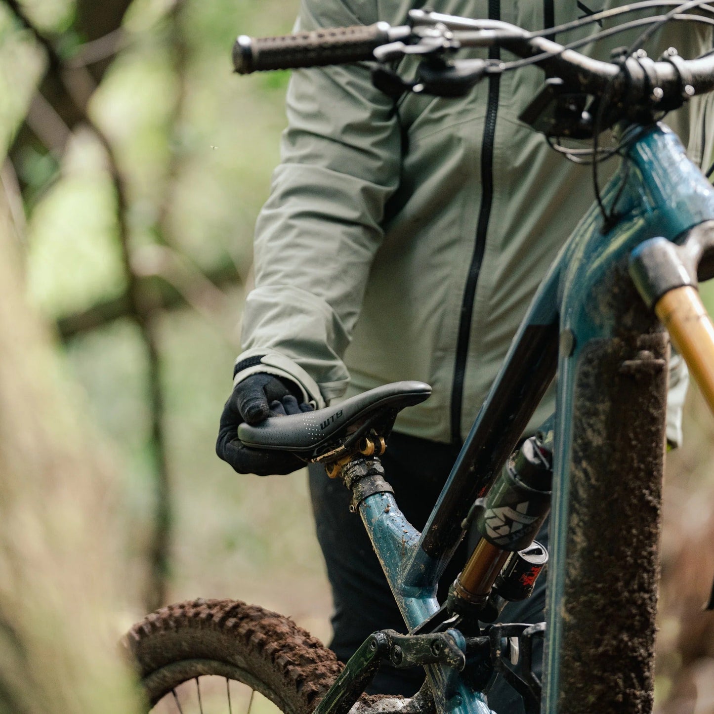 WTB DEVO W/PICKUP Titanium Rails Saddle