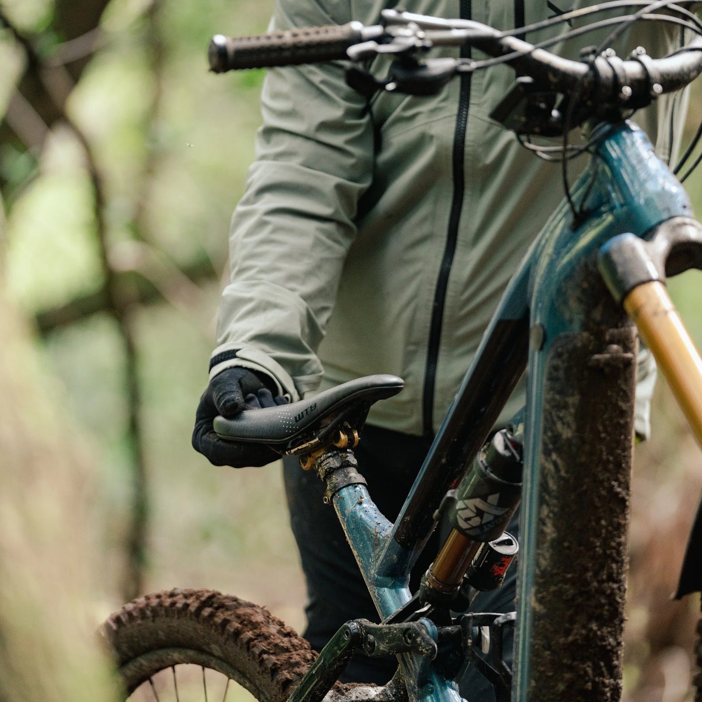 WTB Sedlo DEVO s ocelovými kolejnicemi W/PICKUP