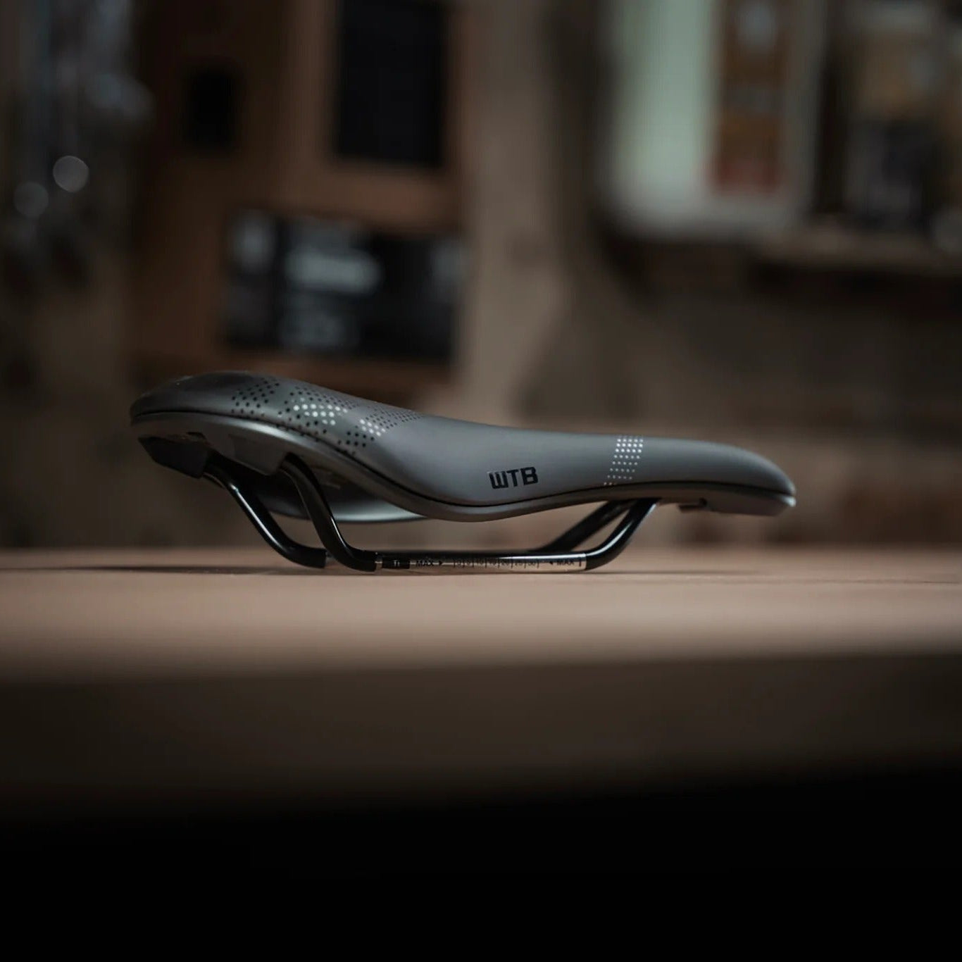 WTB Sedlo SOLANO FUSION FORM 157mm s titanovými lištami