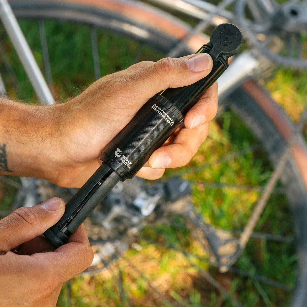 Ruční čerpadlo WOLF TOOTH CLICK VALVE 30CC