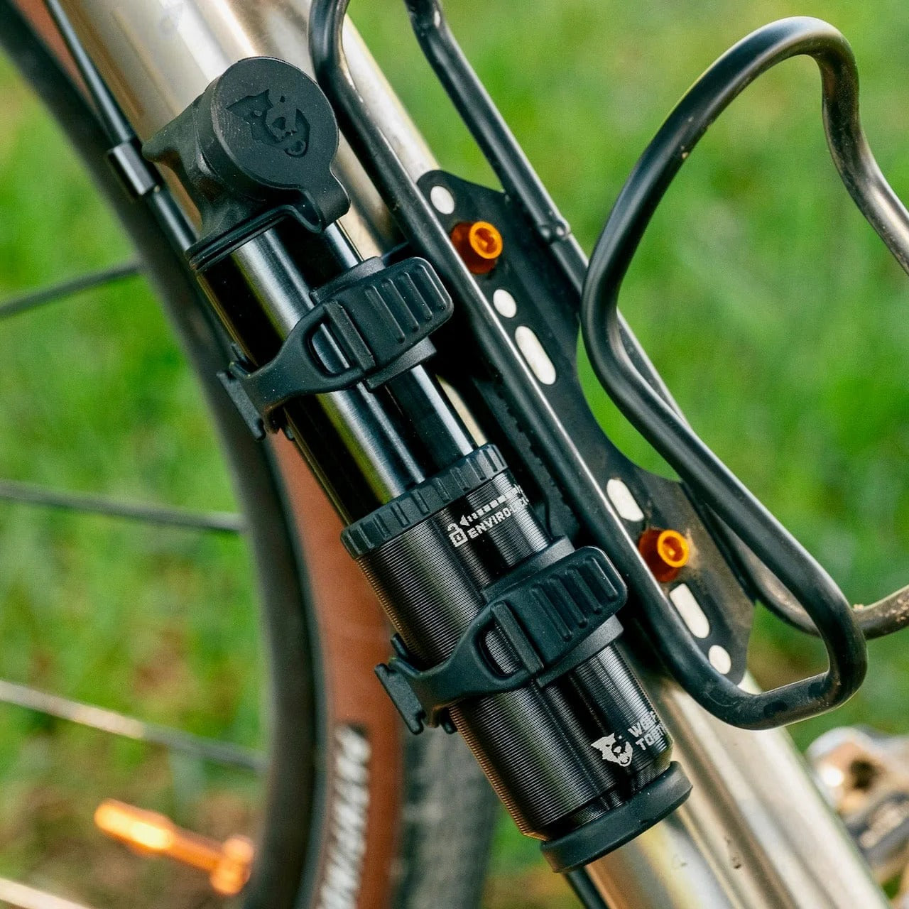 Ruční čerpadlo WOLF TOOTH CLICK VALVE 30CC