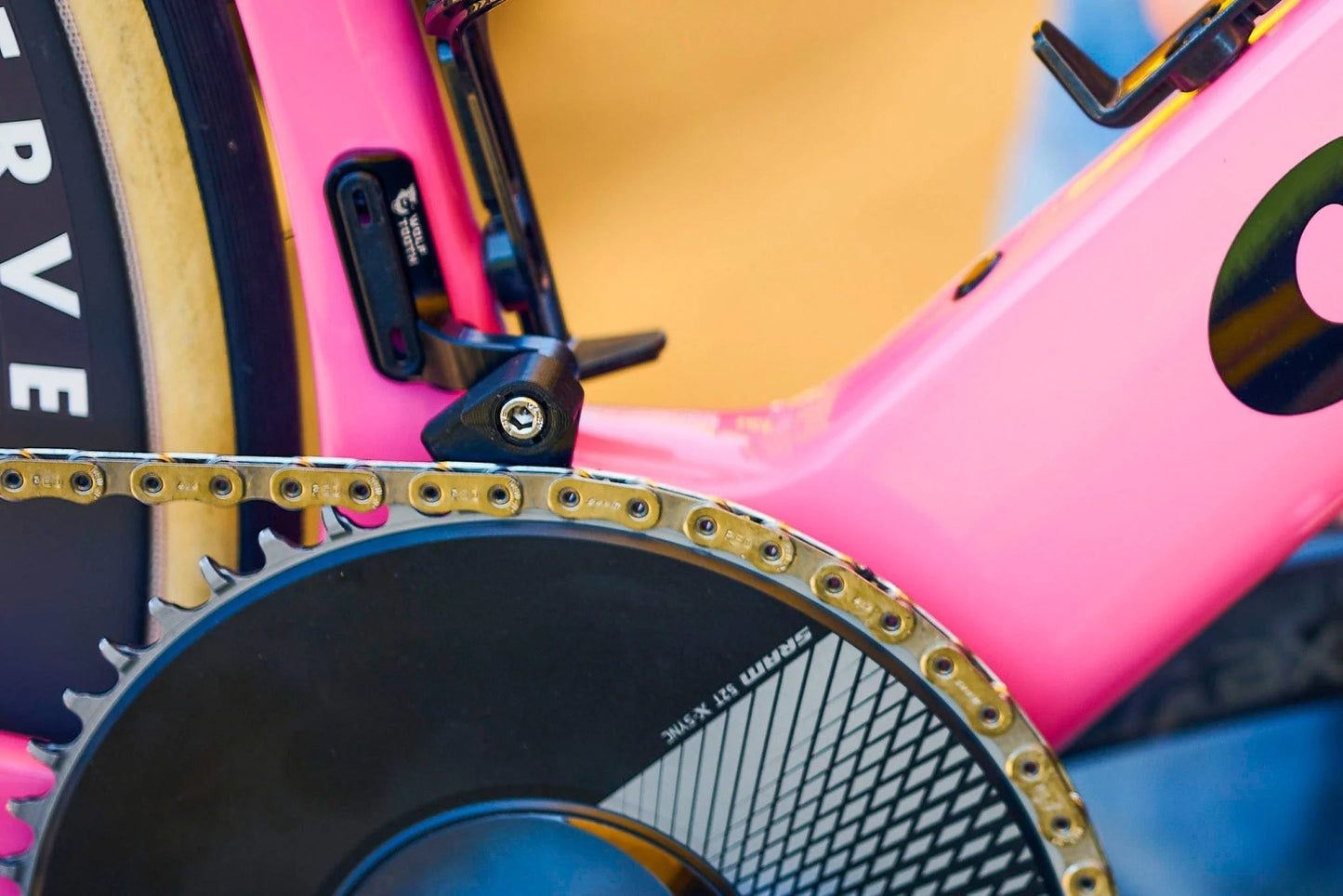 Vodicí řetěz WOLFTOOTH AERO Medium Sweep pro CERVELO