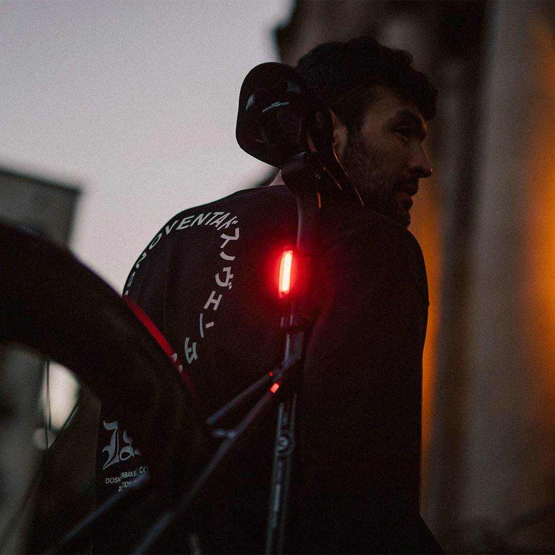 Zadní světlo KNOG PLUS REAR 20 lumenů černé