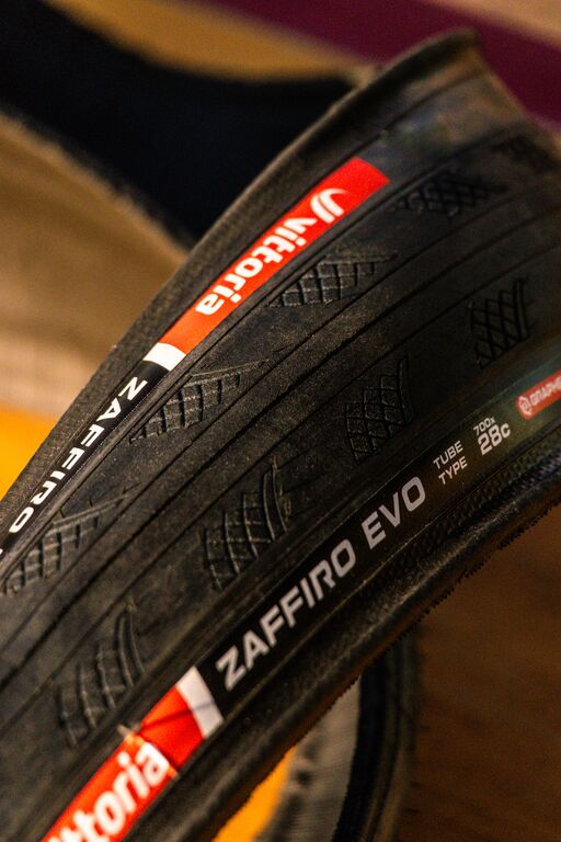 VITTORIA Zaffiro EVO V Graphene G2.0 700c TubeType Black tire