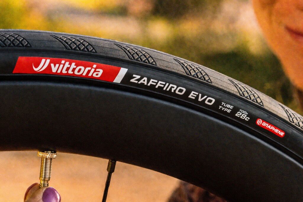 VITTORIA Zaffiro EVO V Graphene G2.0 700c TubeType Black tire