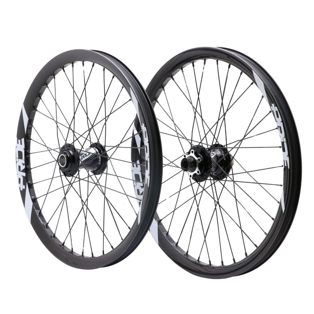 PRIDE 20" (406mm) Carbon Wave Gloss White Control V2 Disc Axes 20/15mm Black/White Wheel Pair
