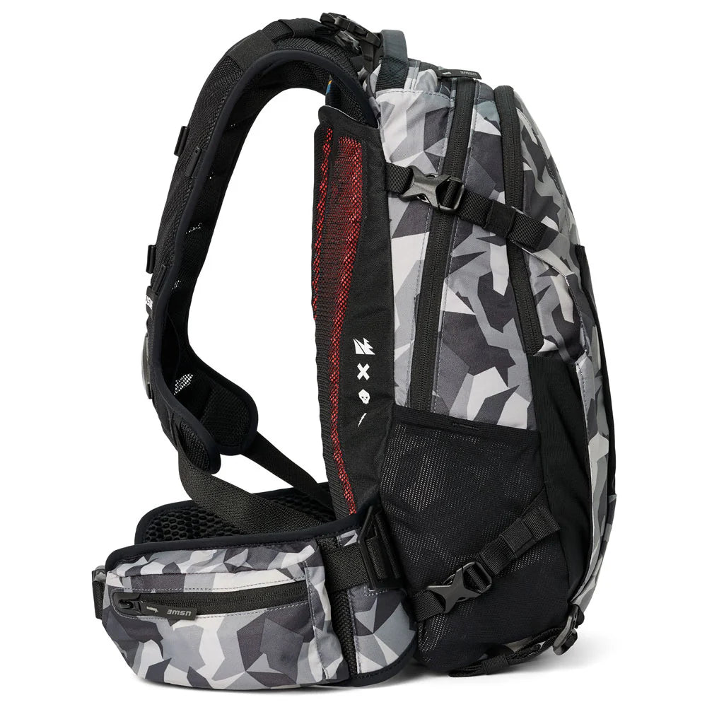 USWE SHRED 16 L Camo Backpack