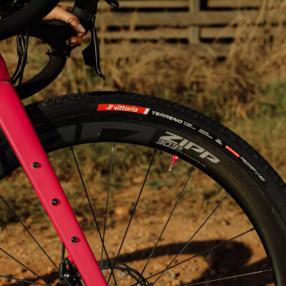 Pneumatika VITTORIA Terreno T70 Coarse loose 700x45c Gravel Endurance G2.0 Tubeless Ready Soft Black Q2 2025